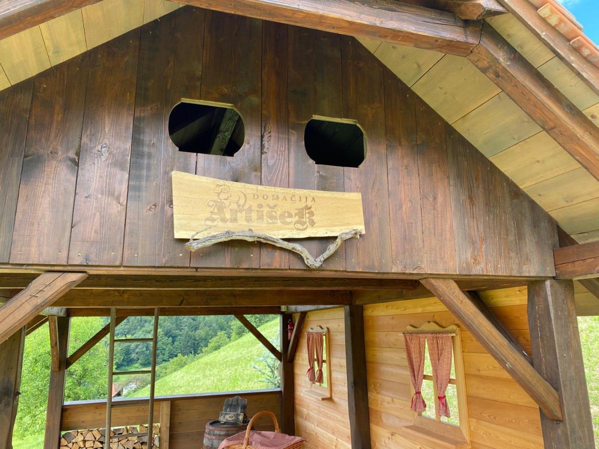 StoreWooden Hut At Tourist Farm Artisek别墅 外观 照片