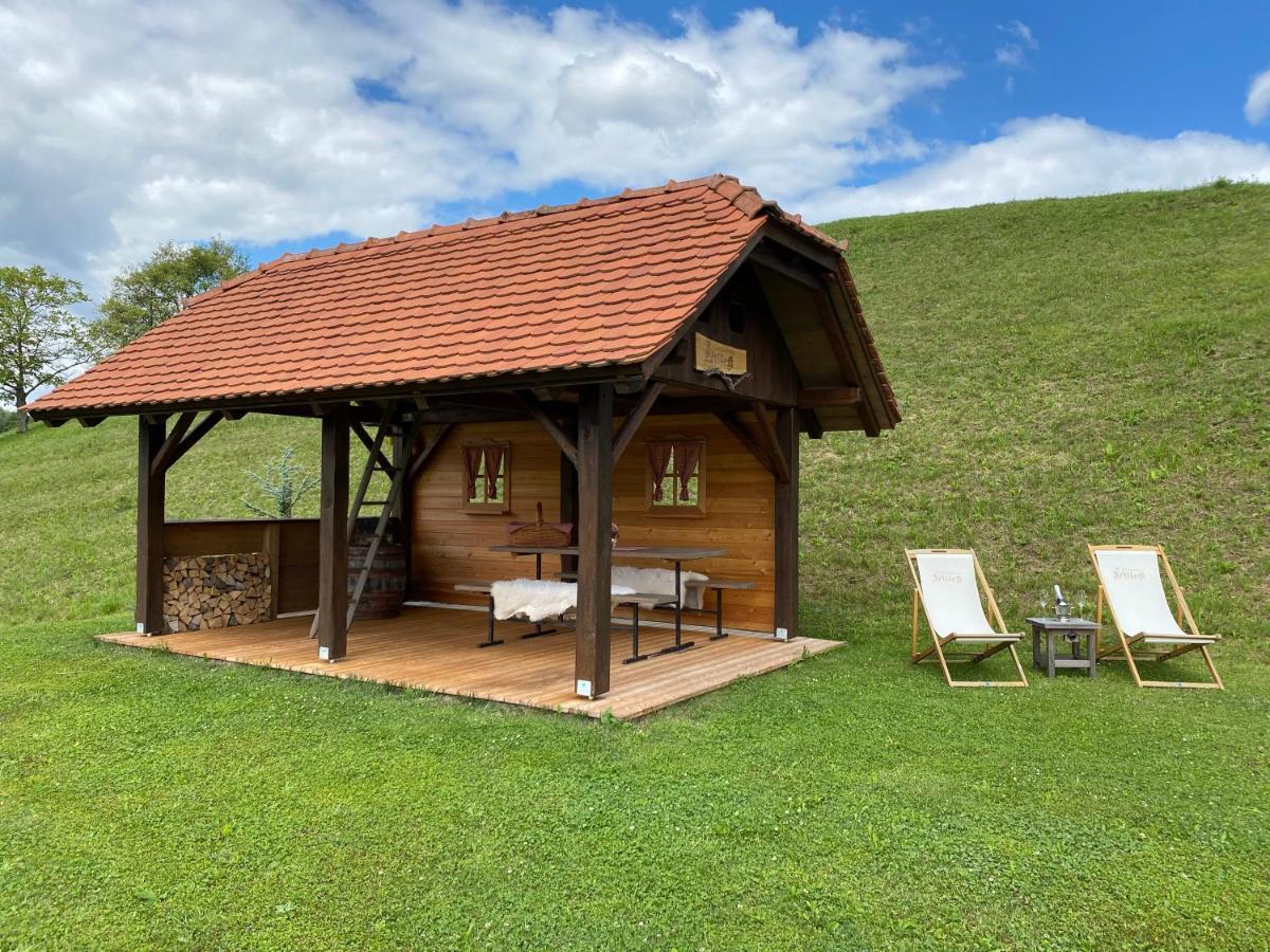 StoreWooden Hut At Tourist Farm Artisek别墅 外观 照片