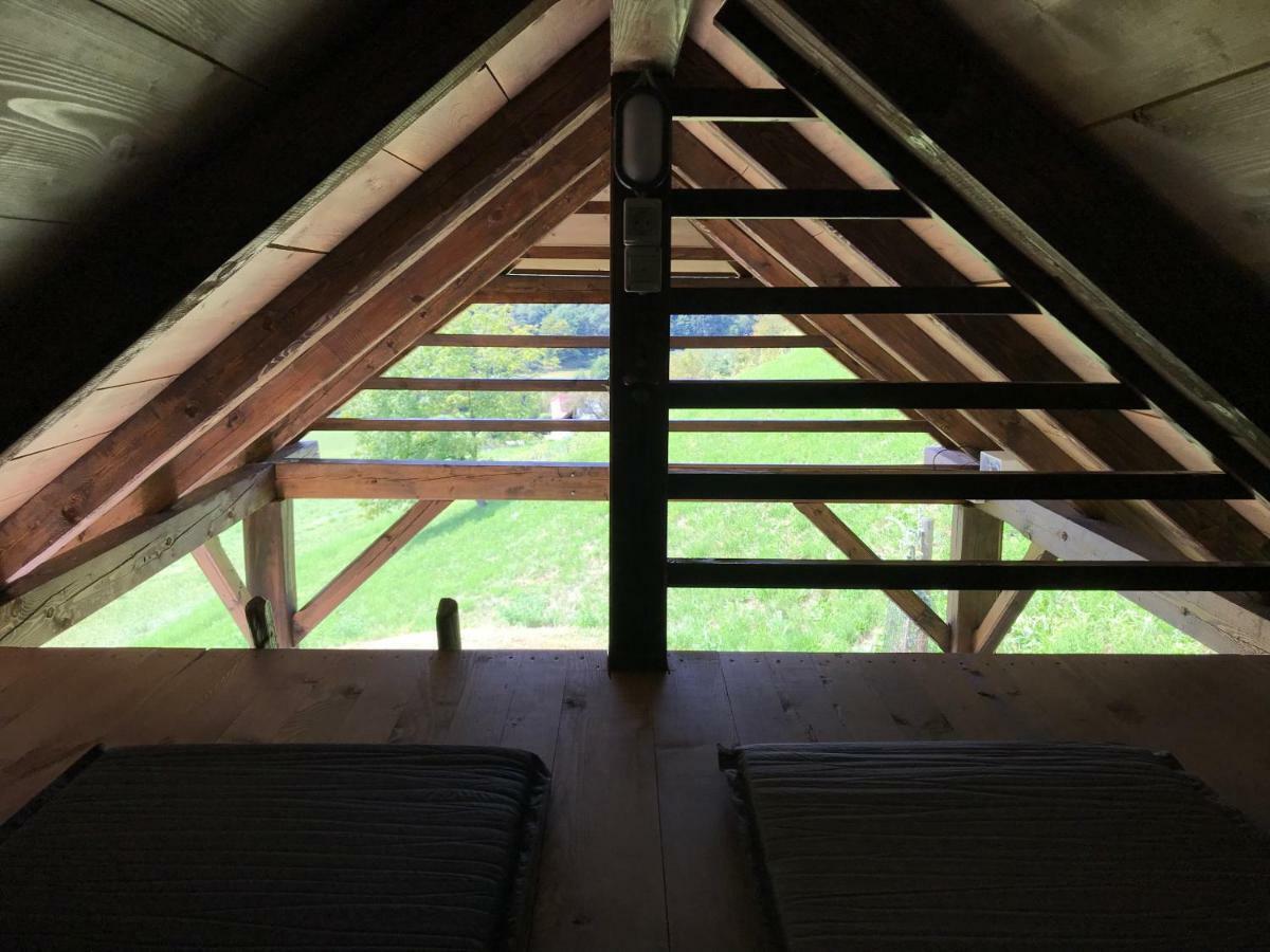 StoreWooden Hut At Tourist Farm Artisek别墅 外观 照片